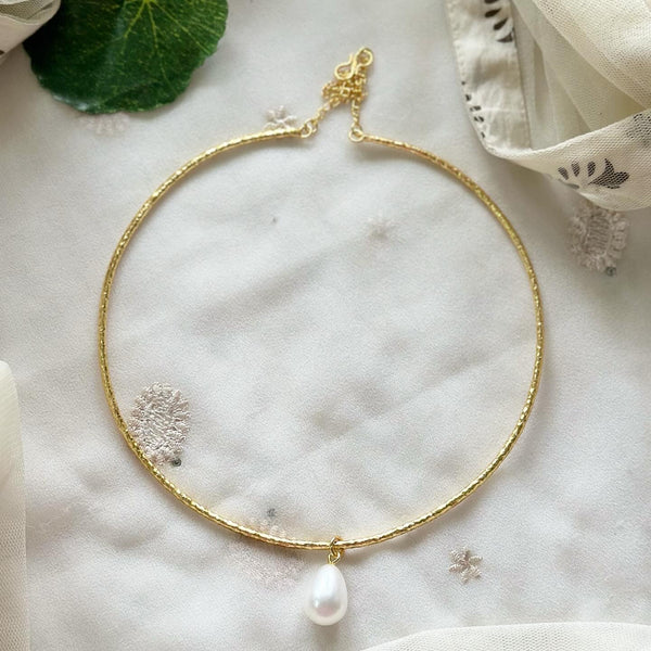 Margarita beaten hasli neckpiece - Adorna