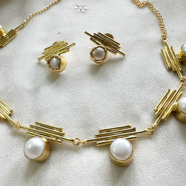 4 Line Pearl studded neckset