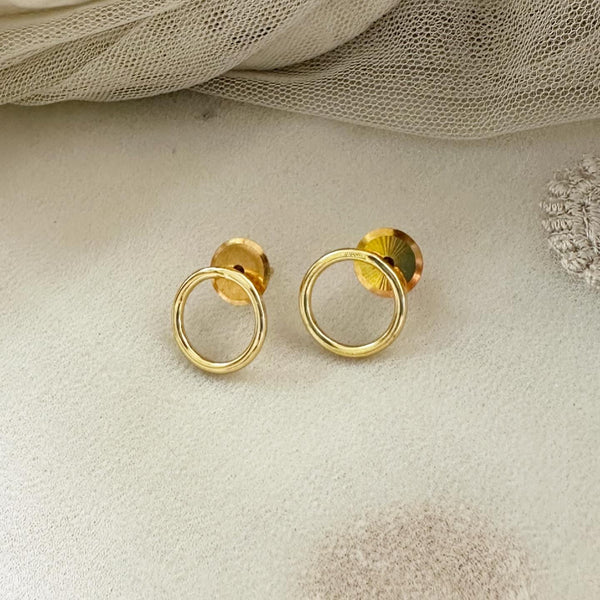 Circle studs