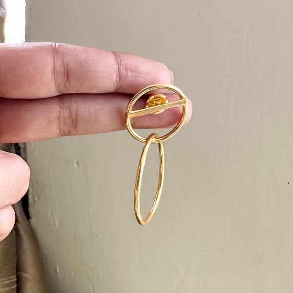 Circle Pendulum ear studs