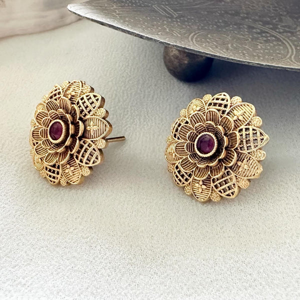 Matte flower studs - Ruby center - Adorna