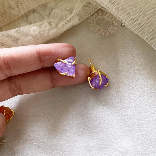 Raw stone gold clasp studs - Adorna