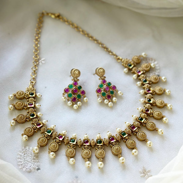 Square Chakra Pearls short set - Ruby-Green - Adorna