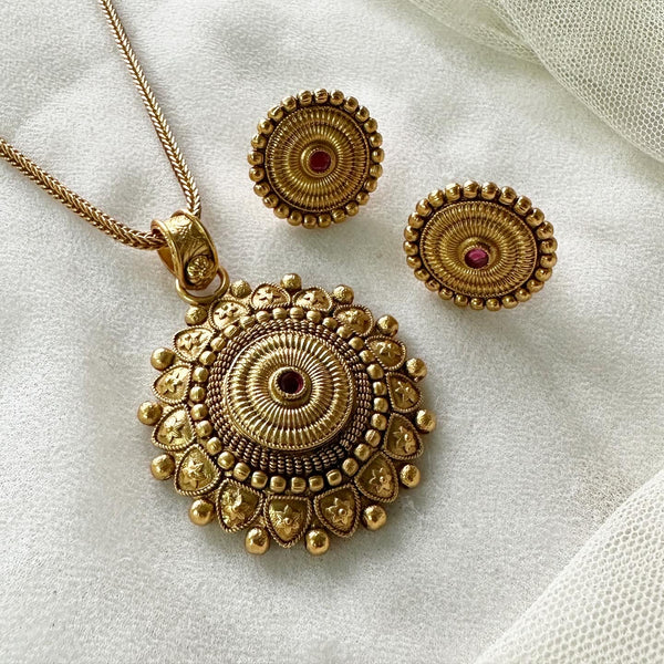 Chakra fleur pendant short set - Adorna