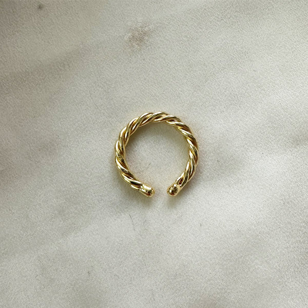 Gold Twister finger ring (size adjustable)