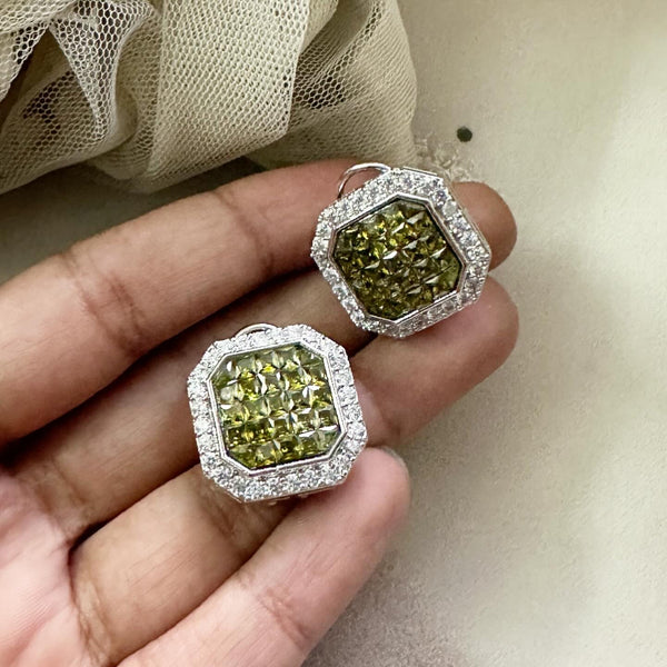 Hexa color pop ear studs