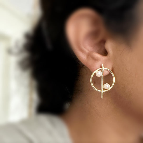 Pearl percentage much stud earrings - Adorna