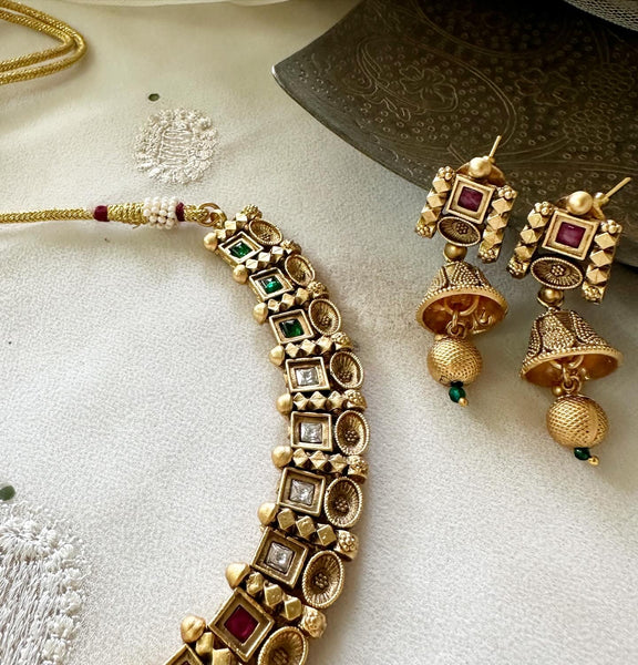 Matte square bubbles short set