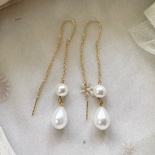 Sui-dhaga tear drop earrings