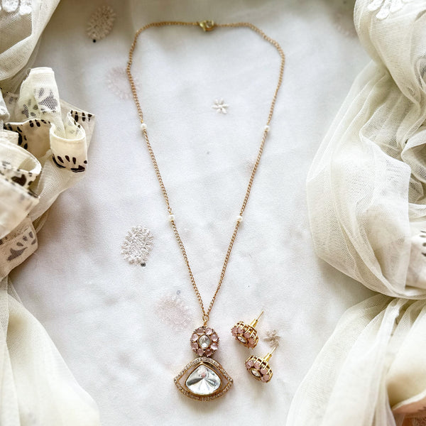 Zinta - Pretty Polki pendant set