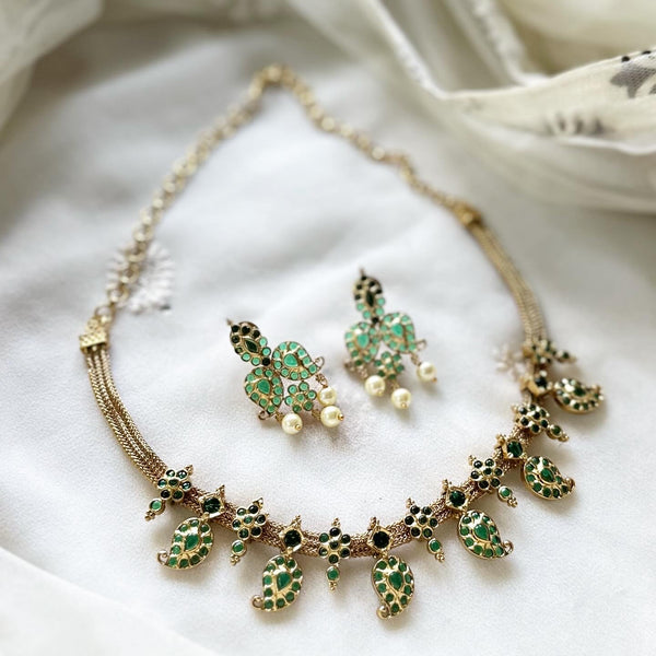Antique Paisley spike attigai short set - Full Green - Adorna