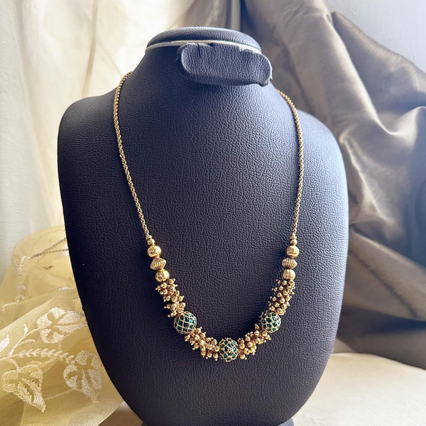 Antique matte Kemp chakra gold beaded mala - Green