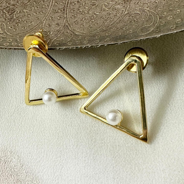 Triangle Pearl studs