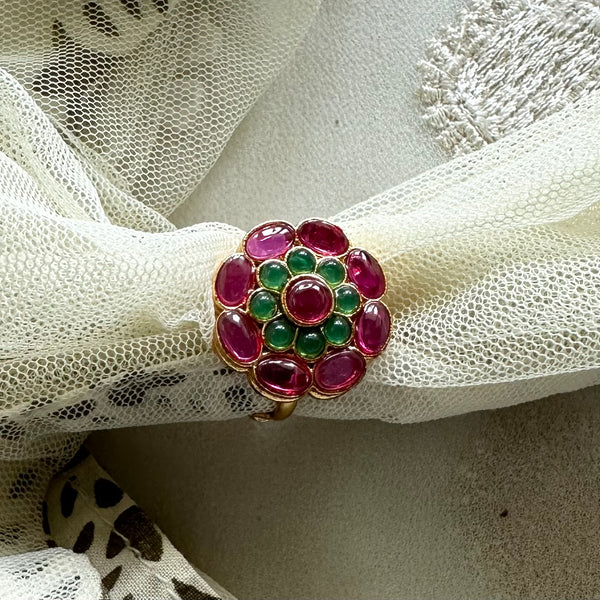 Kemp 2-row flower finger ring - size adjustable