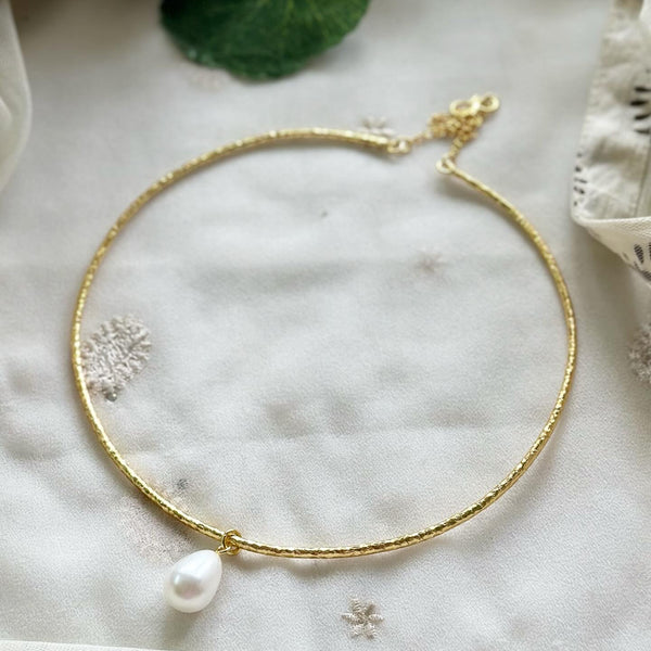 Margarita beaten hasli neckpiece - Adorna