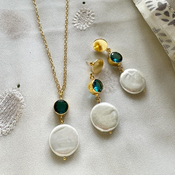 Colour pop beaten pearl neckset