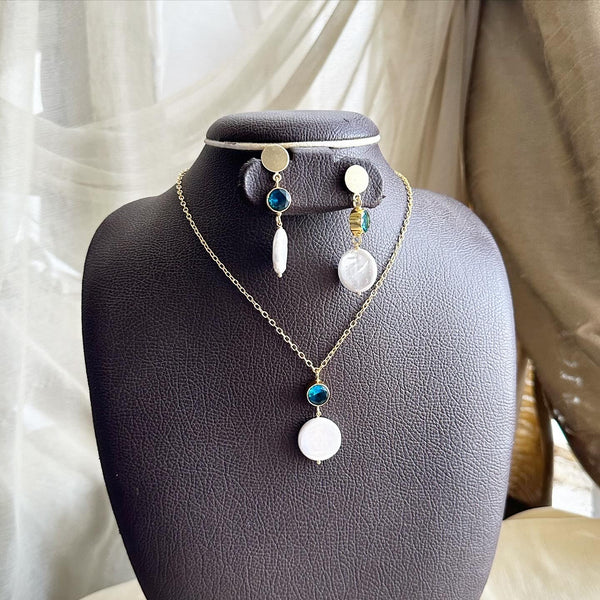 Colour pop beaten pearl neckset