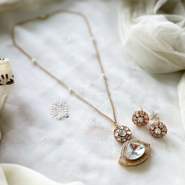Zinta - Pretty Polki pendant set