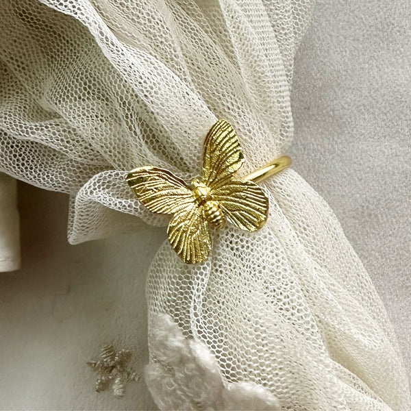 Gold butterfly finger ring (size adjustable)