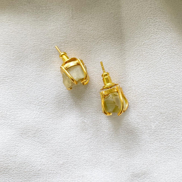 Raw stone gold clasp studs - Adorna