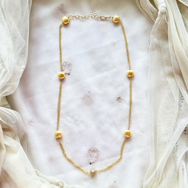 Pearl mala with sphere center - Adorna