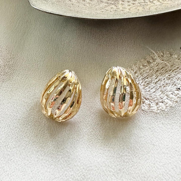 Hollow Egg studs