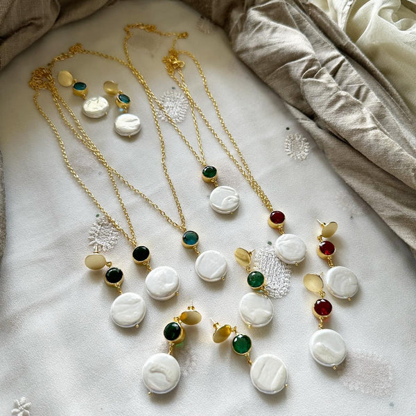 Colour pop beaten pearl neckset