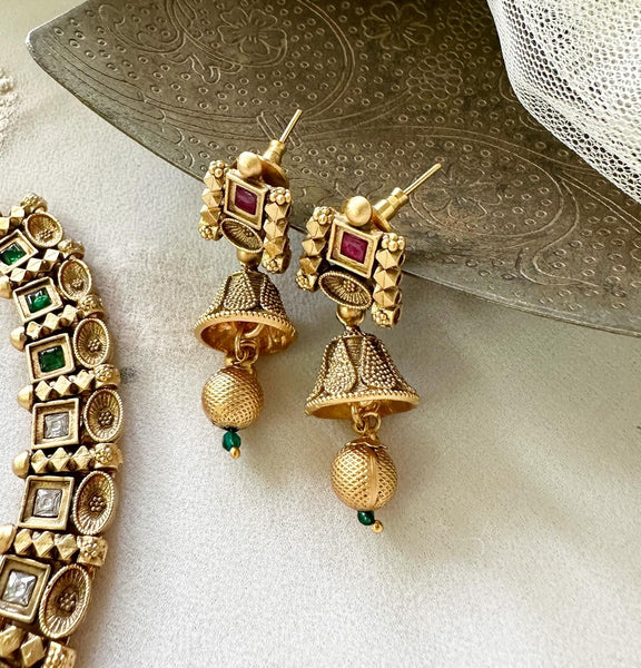 Matte square bubbles short set