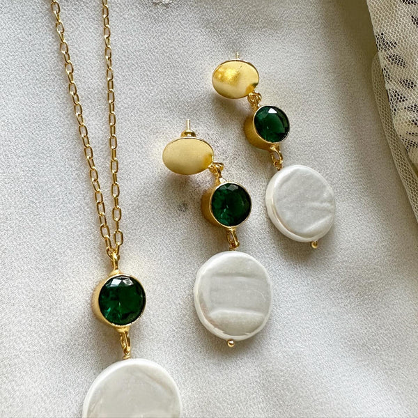 Colour pop beaten pearl neckset