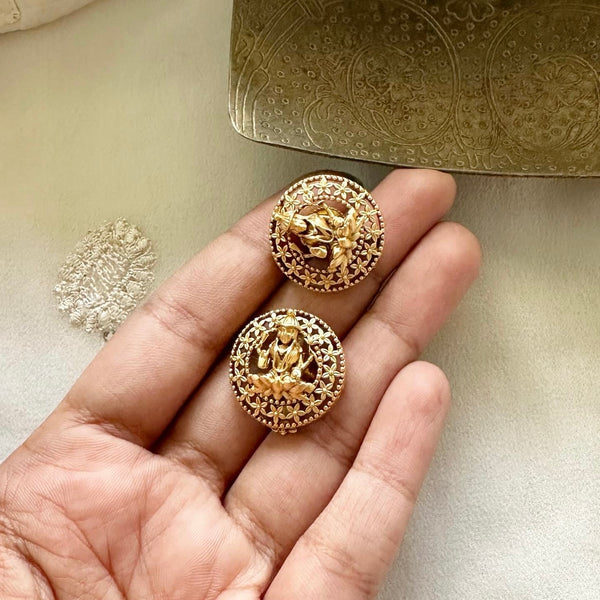Matte Lakshmi round studs - Adorna