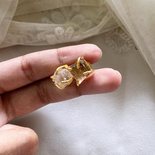 Raw stone gold clasp studs - Adorna
