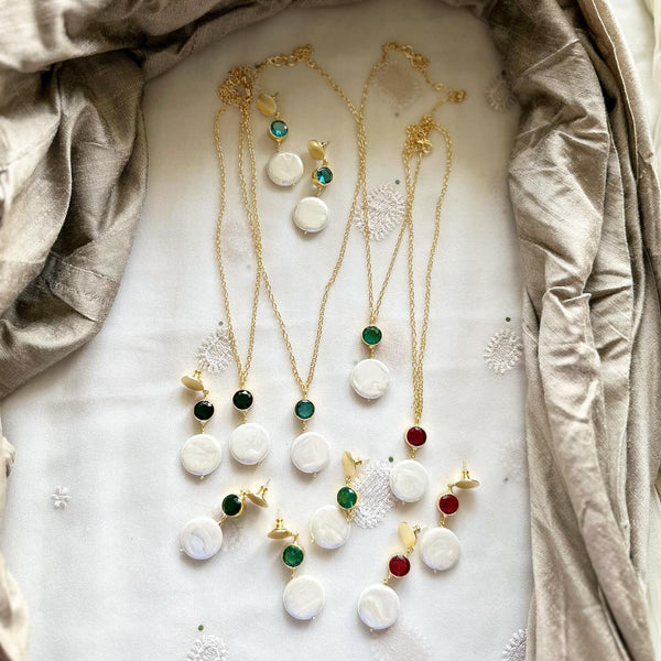 Colour pop beaten pearl neckset