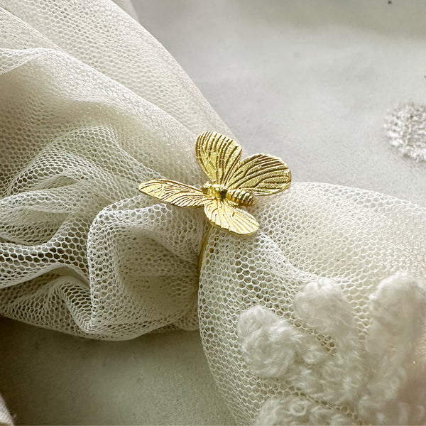 Gold butterfly finger ring (size adjustable)
