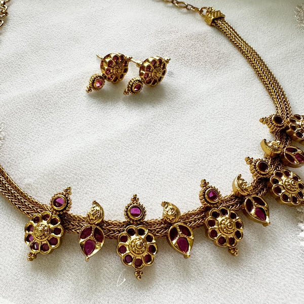 Antique Matte Kemp floral Paisley mesh set - Ruby