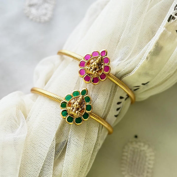 Matte Kemp Lakshmi petals Bracelet