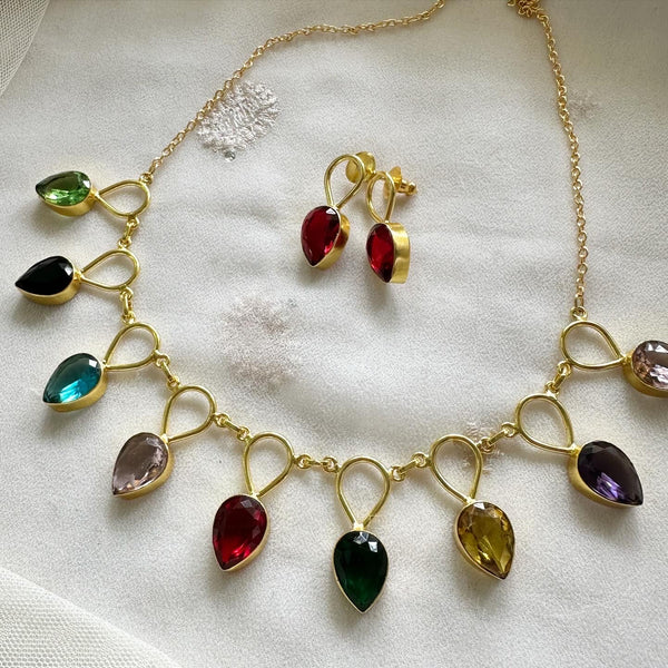 Gold tear drop cutstone short set - Multicolor - Adorna