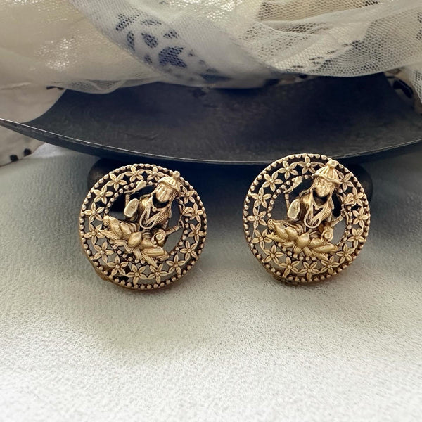 Matte Lakshmi round studs - Adorna