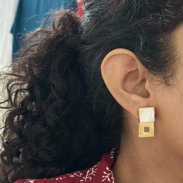 Pearl & Hollow Sqaure studs