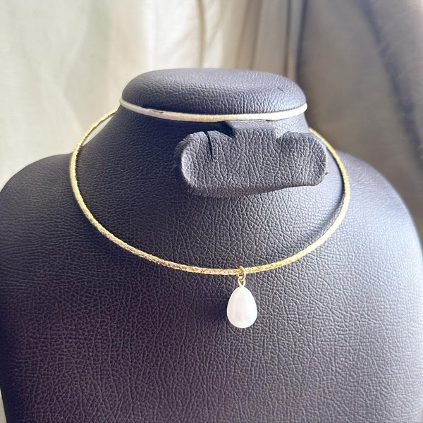 Margarita beaten hasli neckpiece - Adorna