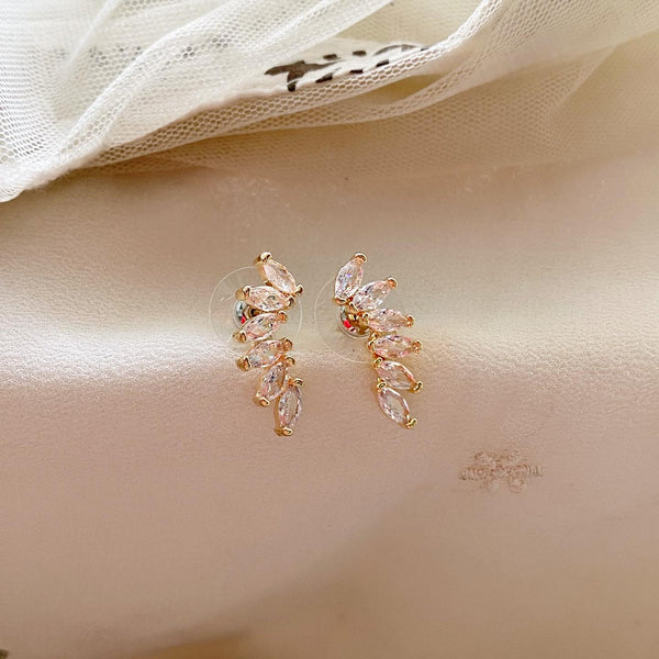 Zirconia frill shrill earrings