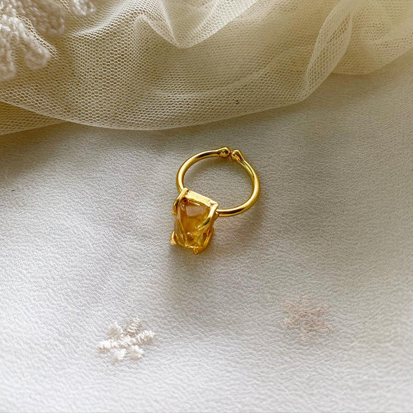 Raw stone finger ring - Size adjustable - Adorna