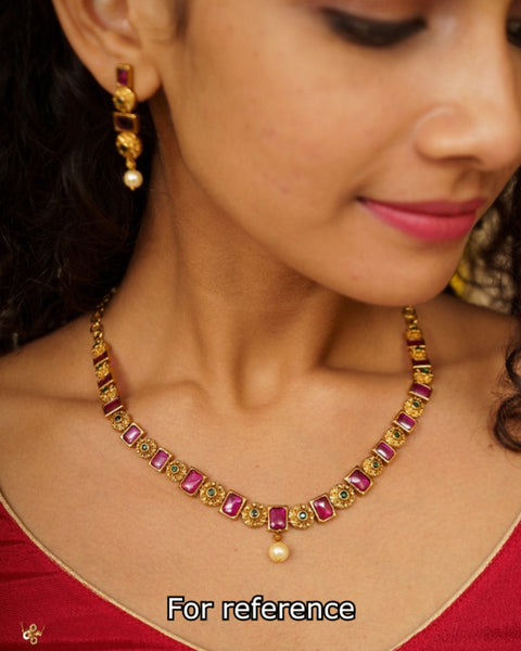 Antique matte Ruby center Ruby Marigold short set