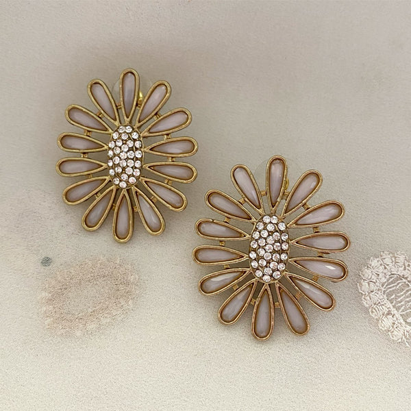 Daisy studs