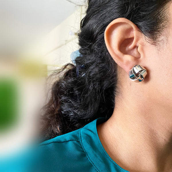Ribbo studs - Adorna