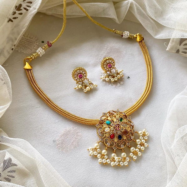 Navratna pendant mesh set - Adorna