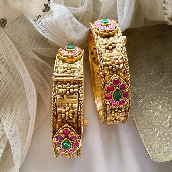 Tear drop Weave pattern bangles