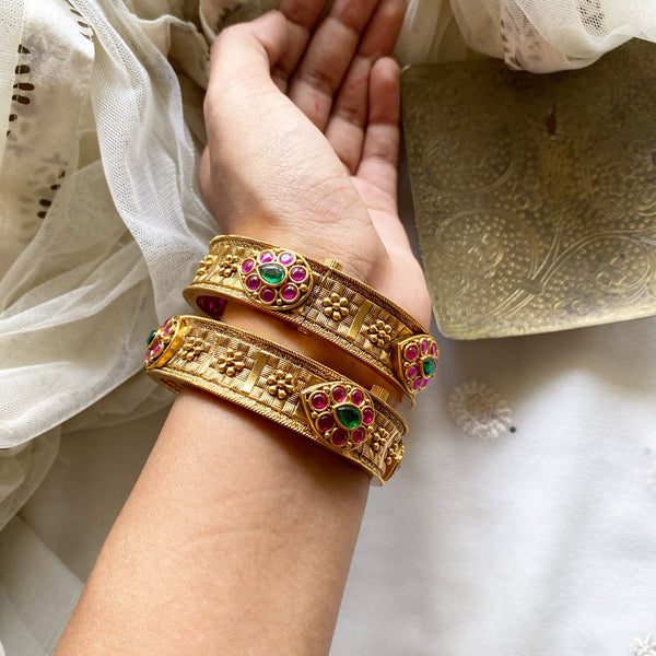 Tear drop Weave pattern bangles