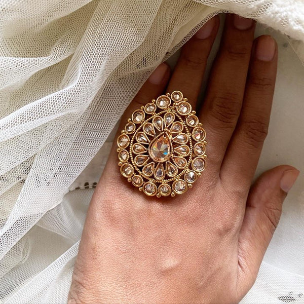 Tear drop finger ring