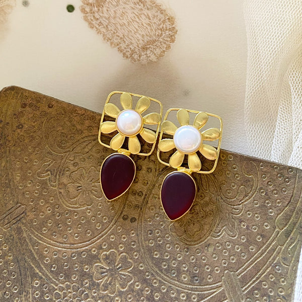 Squared Rays studs