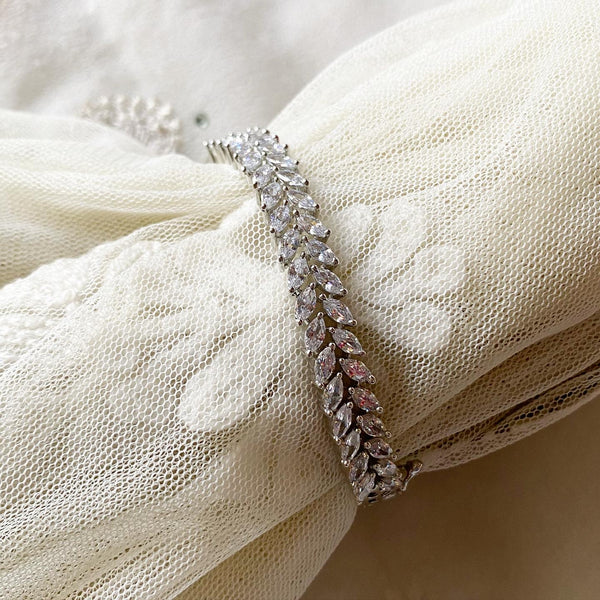 Silver CZ curved leaf bracelet - Adorna